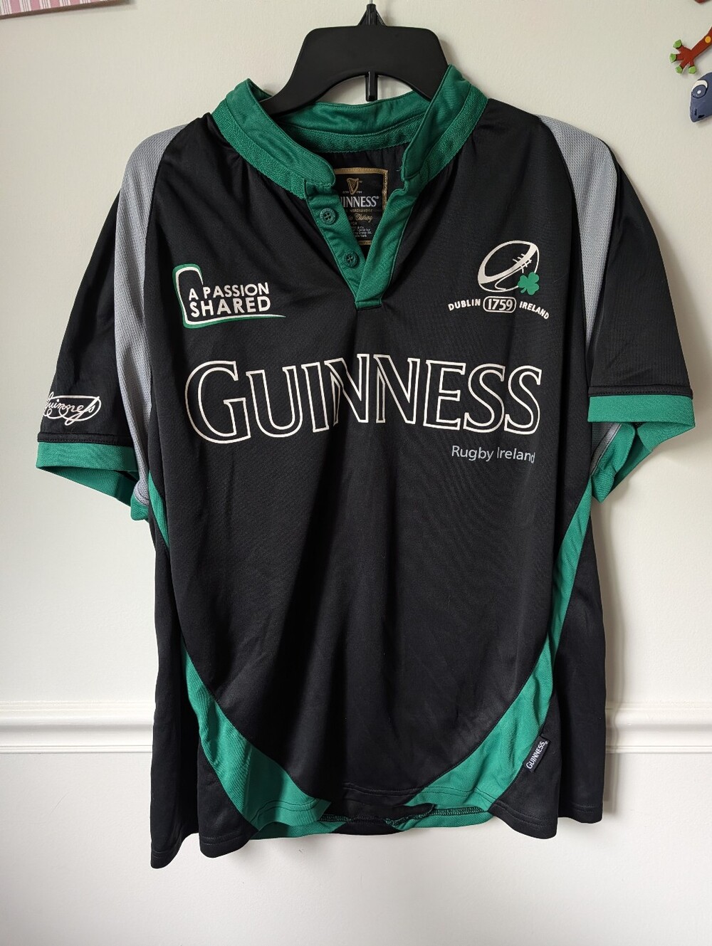 Guiness Official Merchandise Authentic Clothing Rugby Jersey Size Large